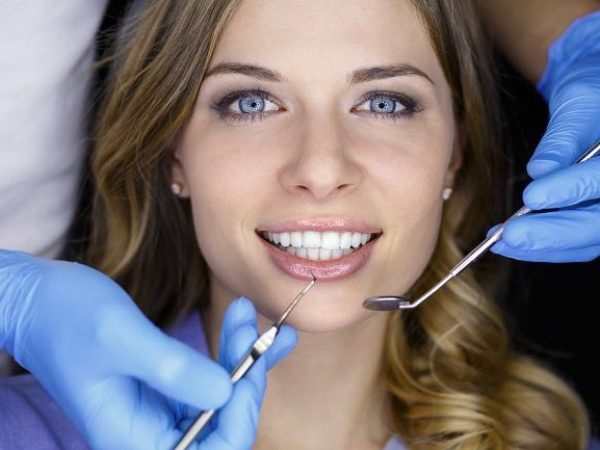 Implantes dentales para recuperar tu sonrisa y verte mejor